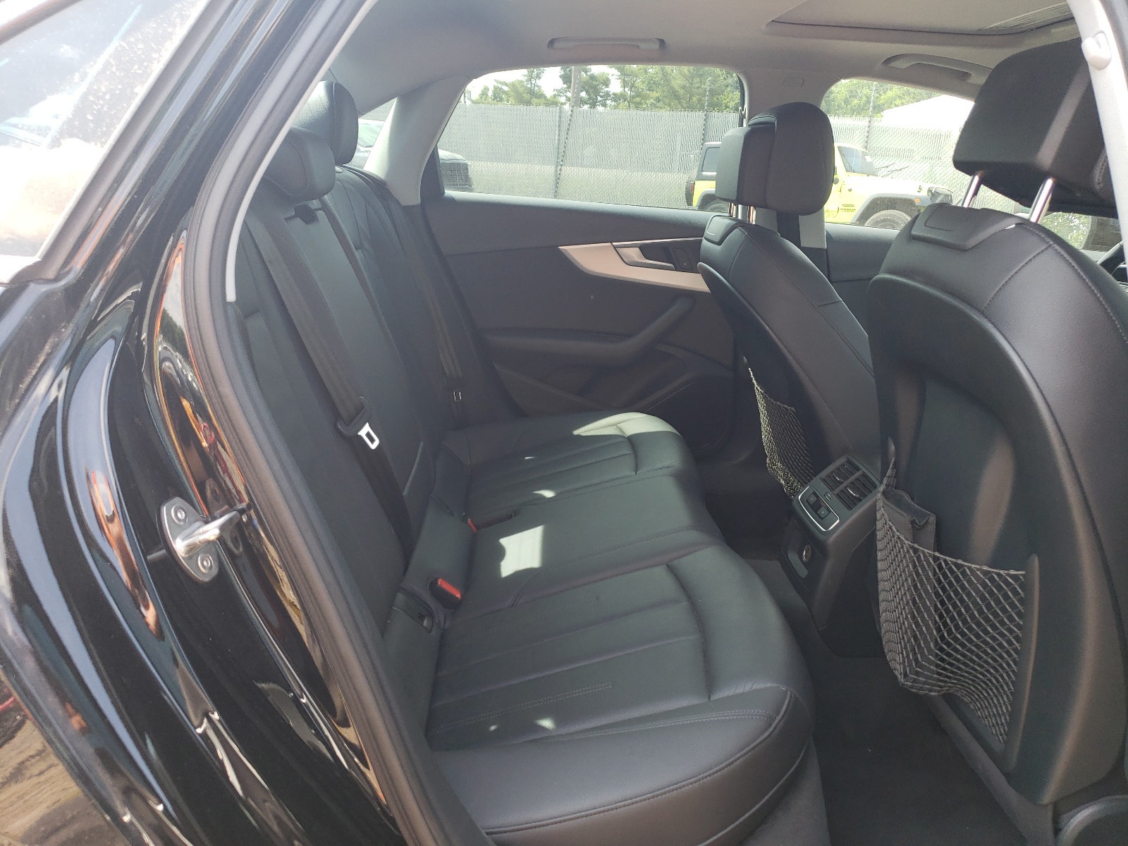 WAUGNAF48HN025269 2017 Audi A4 Premium