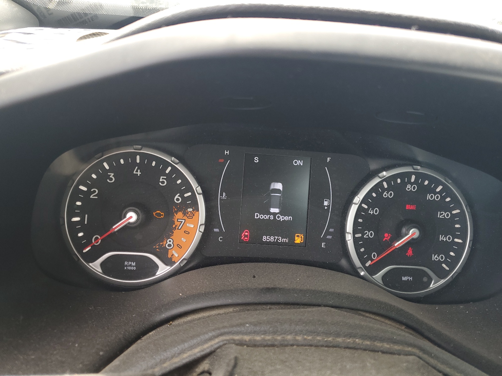 ZACCJBAH2JPH43989 2018 Jeep Renegade Sport