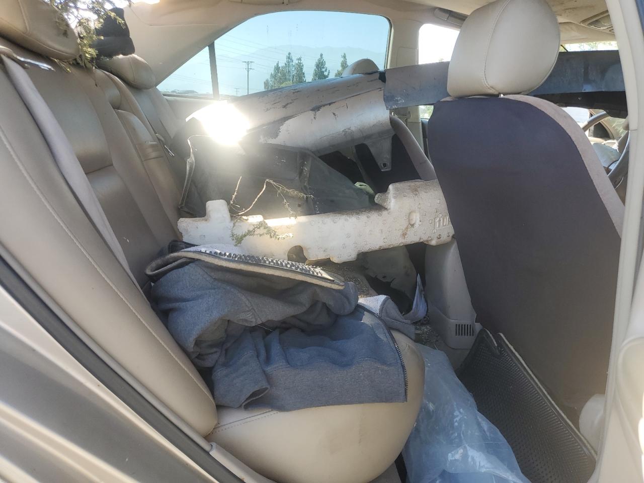 2004 Toyota Camry Le VIN: 4T1BF32K54U574384 Lot: 60956694