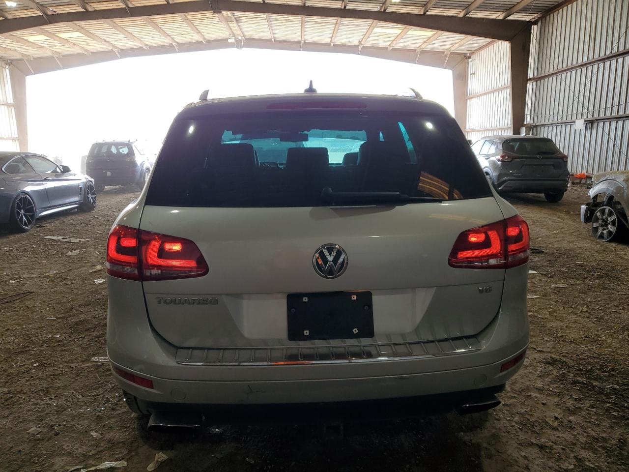 WVGEF9BP3DD011958 2013 Volkswagen Touareg V6