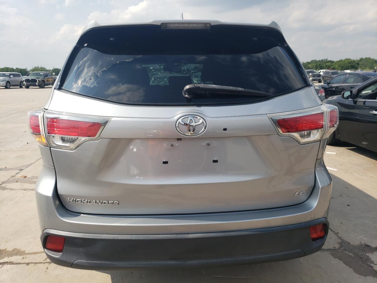 2015 Toyota Highlander Le VIN: 5TDZKRFH8FS056714 Lot: 58825214