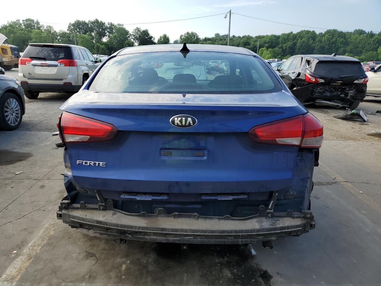 3KPFK4A77HE137253 2017 Kia Forte Lx