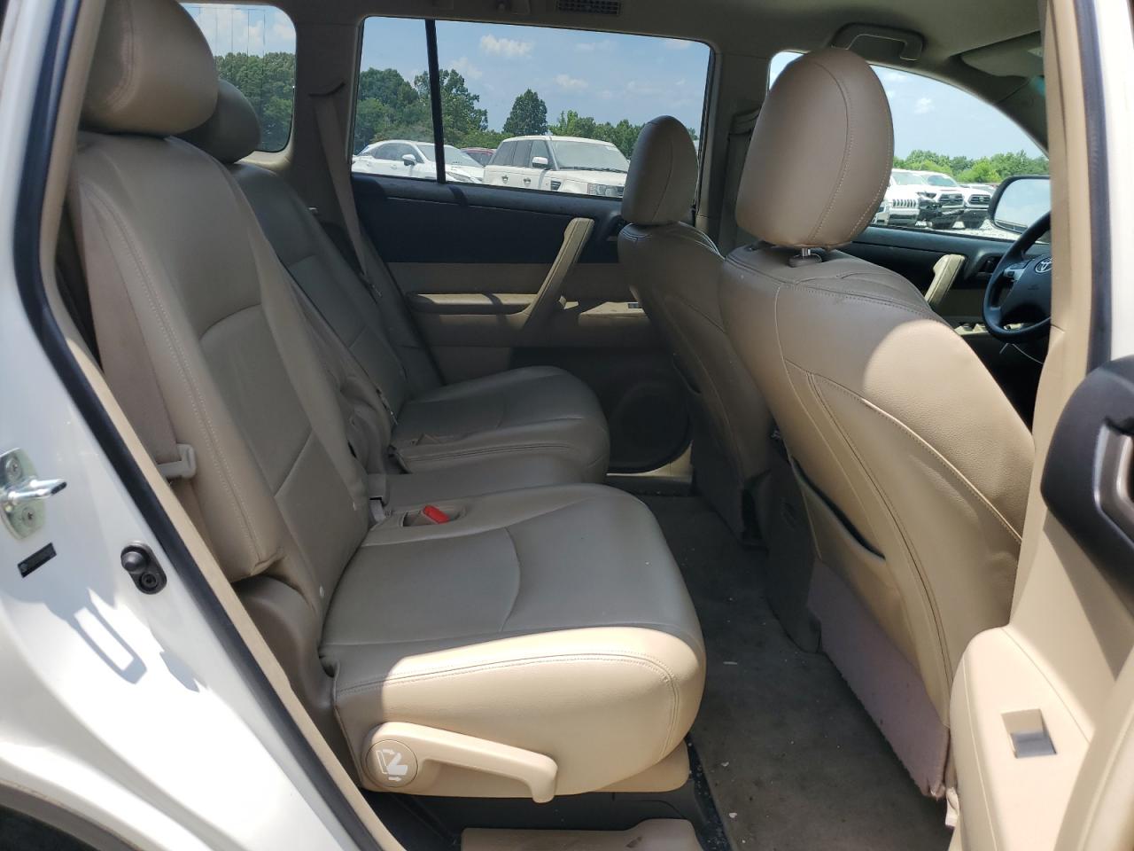 2011 Toyota Highlander Base VIN: 5TDZK3EH2BS028030 Lot: 60533664