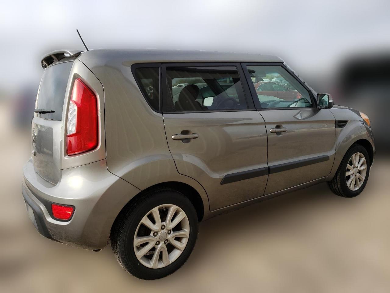 KNDJT2A66C7462827 2012 Kia Soul +