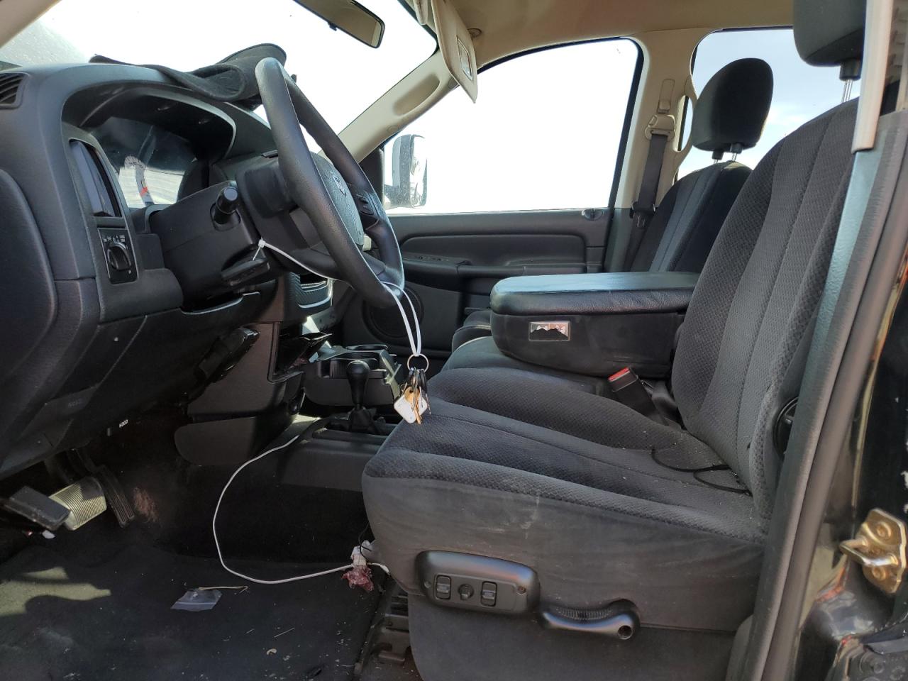 2005 Dodge RAM - Image 7