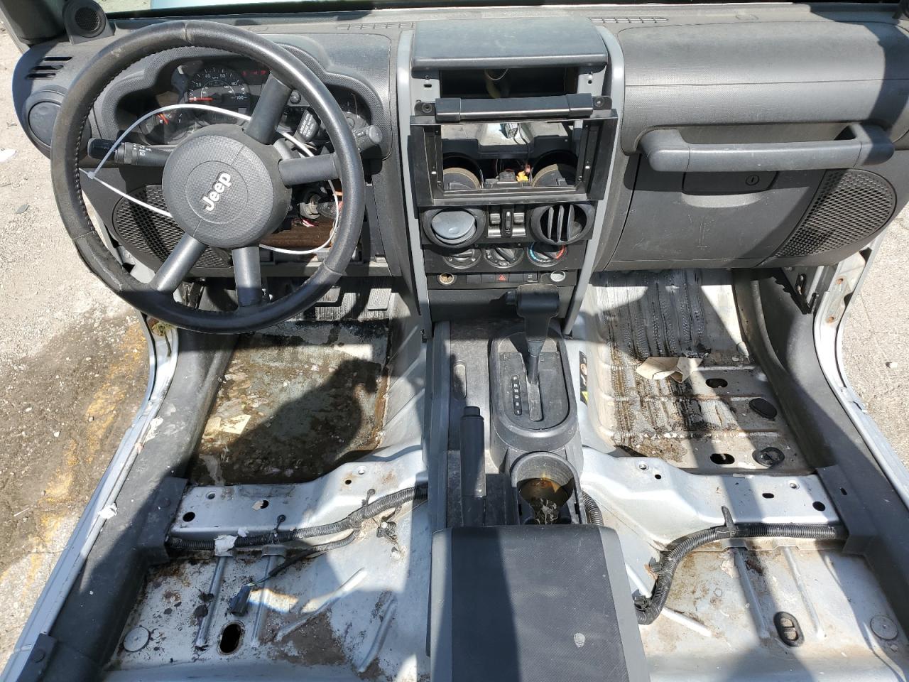 2008 Jeep Wrangler Unlimited X VIN: 1J4GB39148L654803 Lot: 58262884