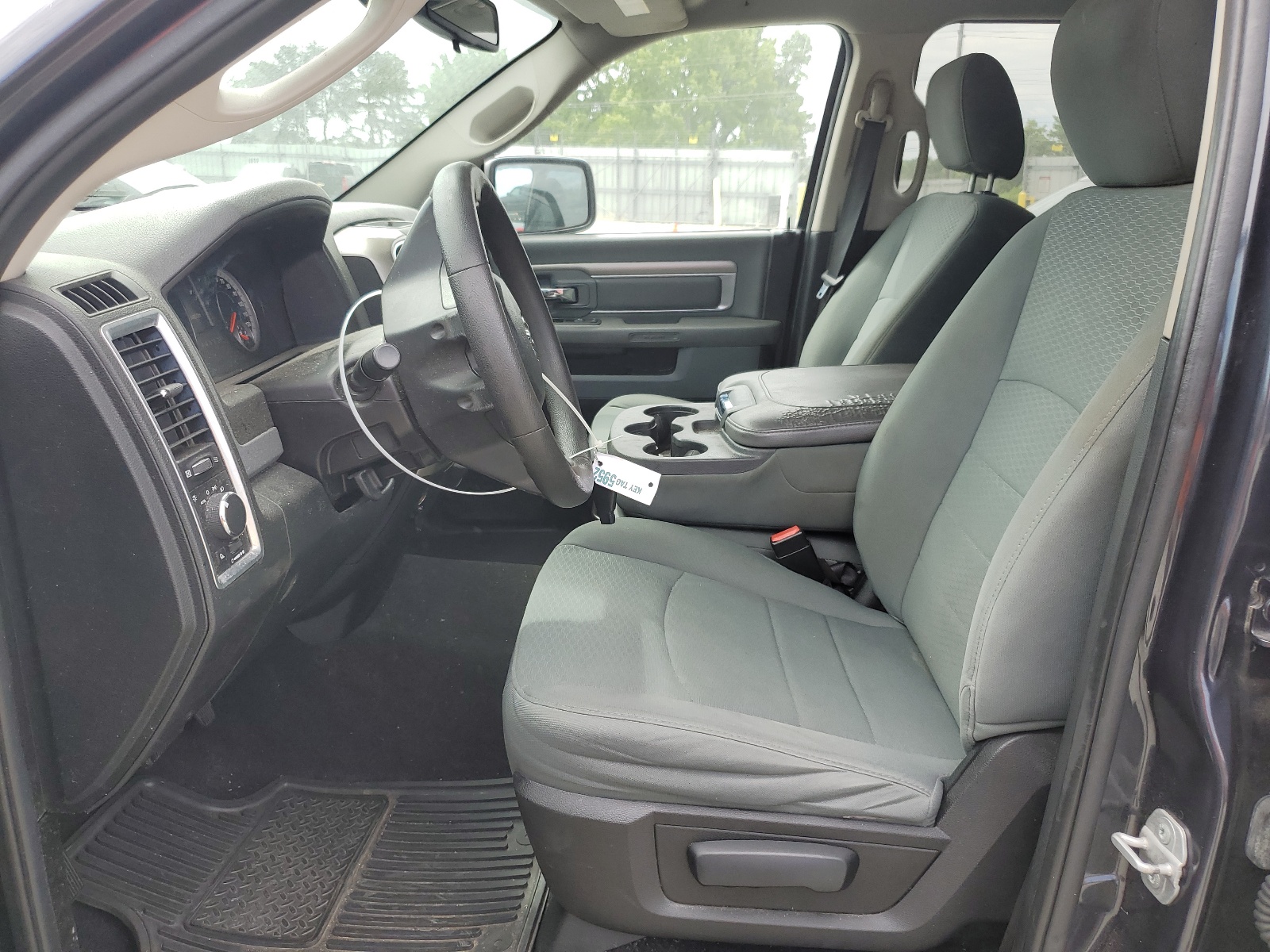 1C6RR6GG1FS569611 2015 Ram 1500 Slt