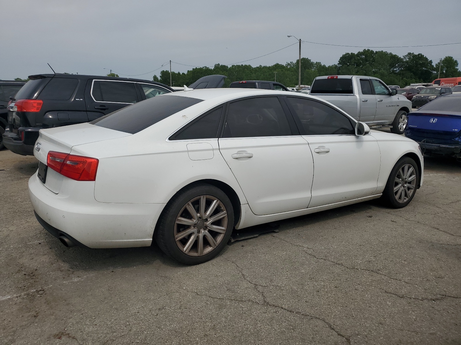 2013 Audi A6 Premium Plus vin: WAUGFAFC3DN029177