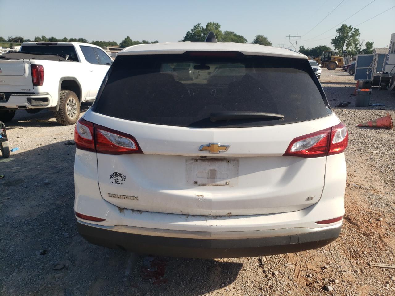 2GNAXJEV3J6111068 2018 Chevrolet Equinox Lt