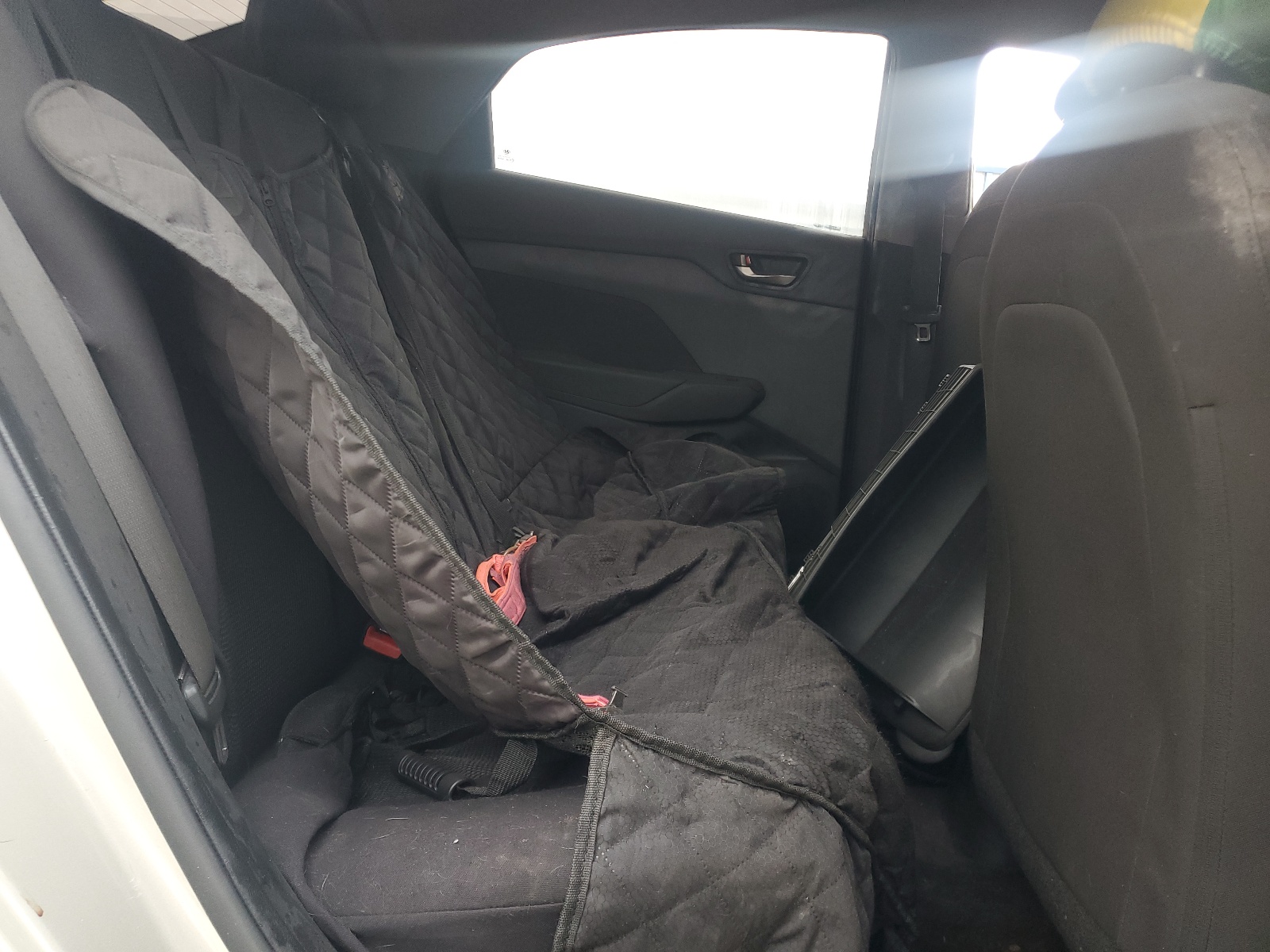 3KPC24A38KE082576 2019 Hyundai Accent Se