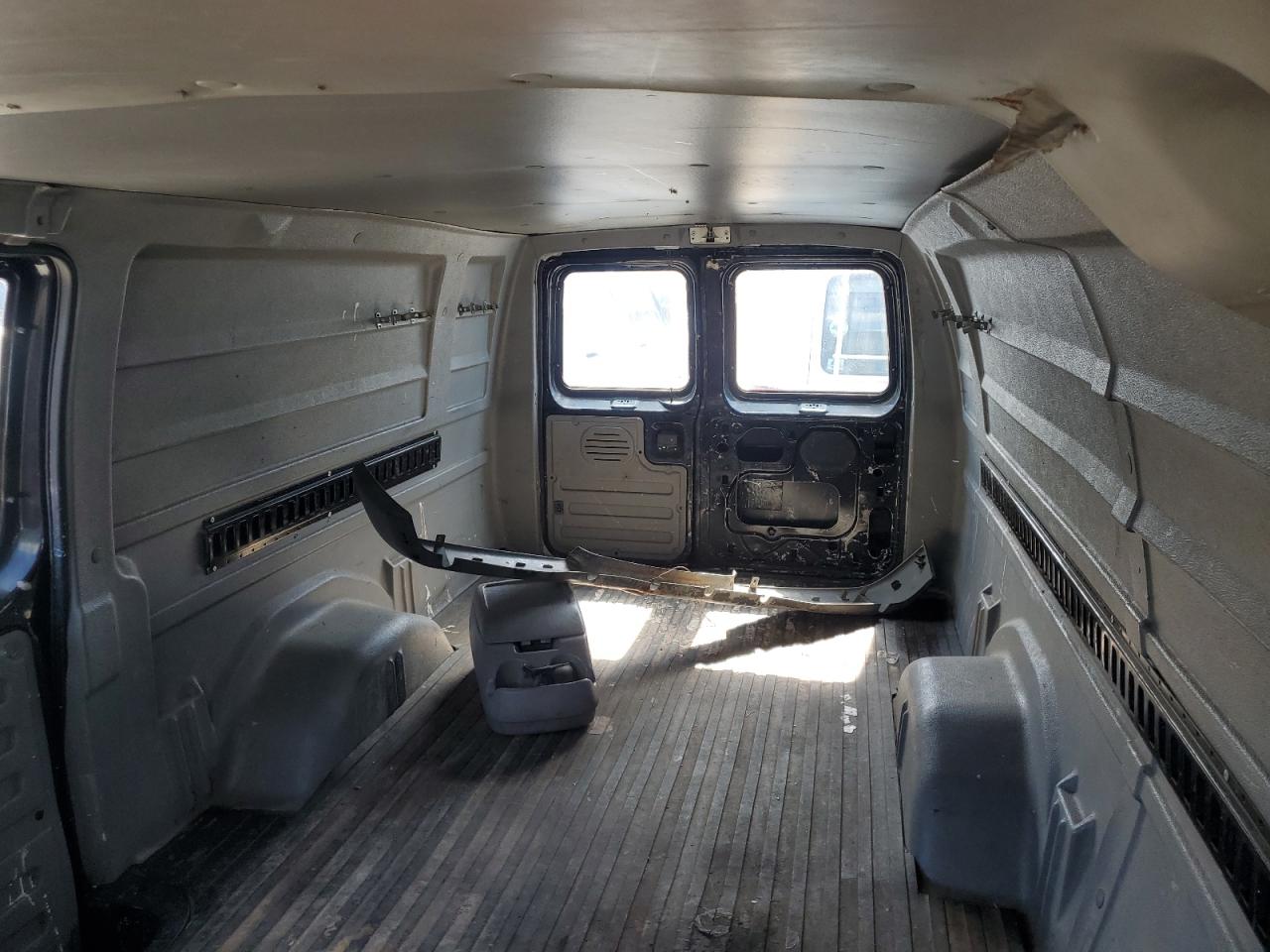 2005 Ford Econoline E250 Van VIN: 1FTNS24W85HA37574 Lot: 59574764