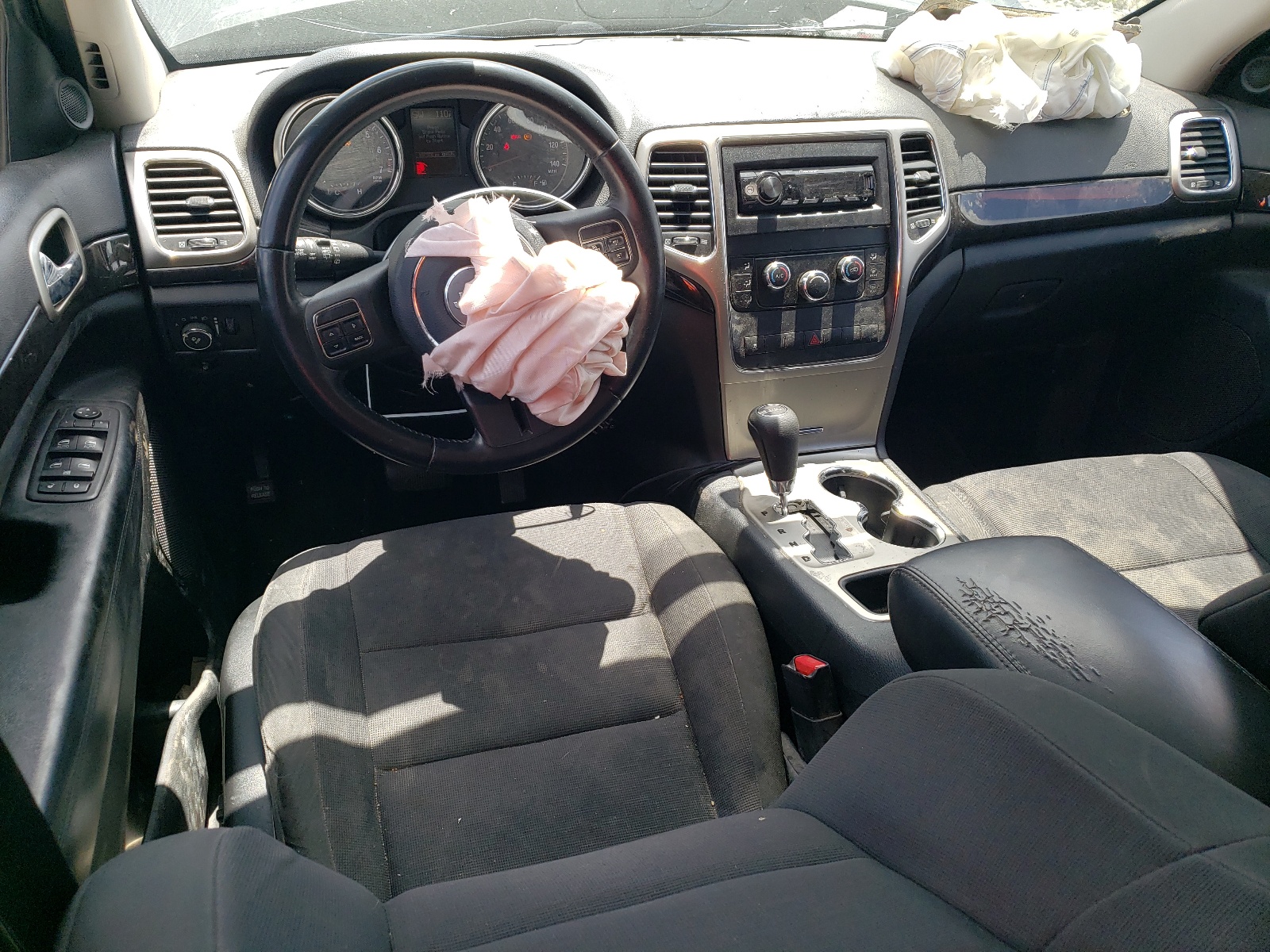 1J4RS4GG6BC636803 2011 Jeep Grand Cherokee Laredo