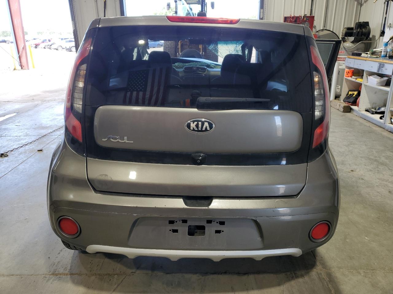 2018 Kia Soul + VIN: KNDJP3A57J7527215 Lot: 57699754