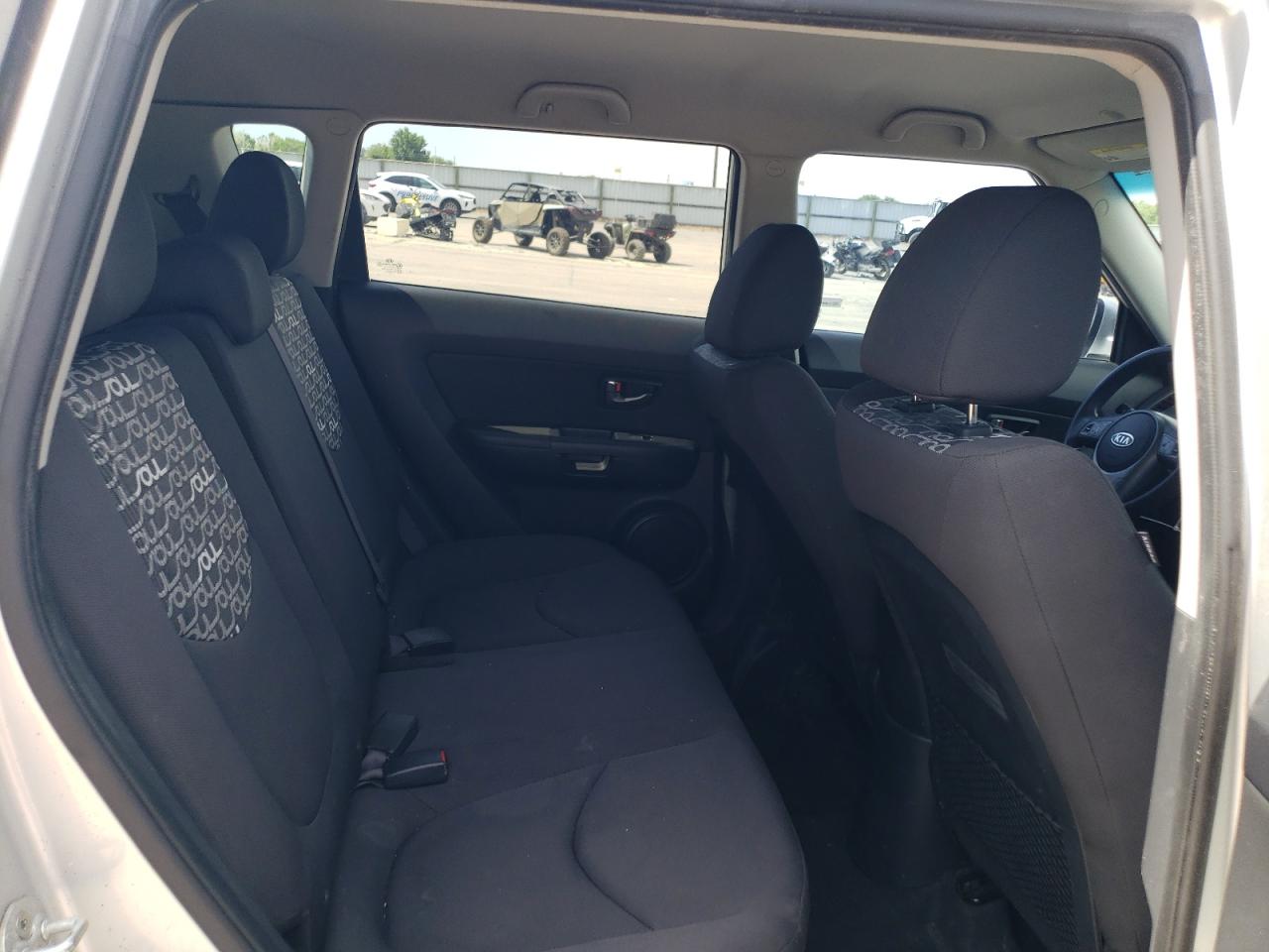 2011 Kia Soul + VIN: KNDJT2A28B7705940 Lot: 60100104