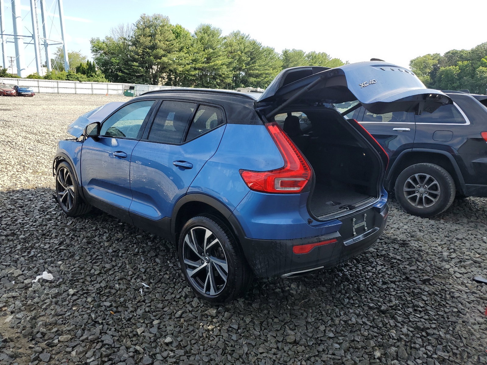 2019 Volvo Xc40 T5 R-Design vin: YV4162UM0K2123667