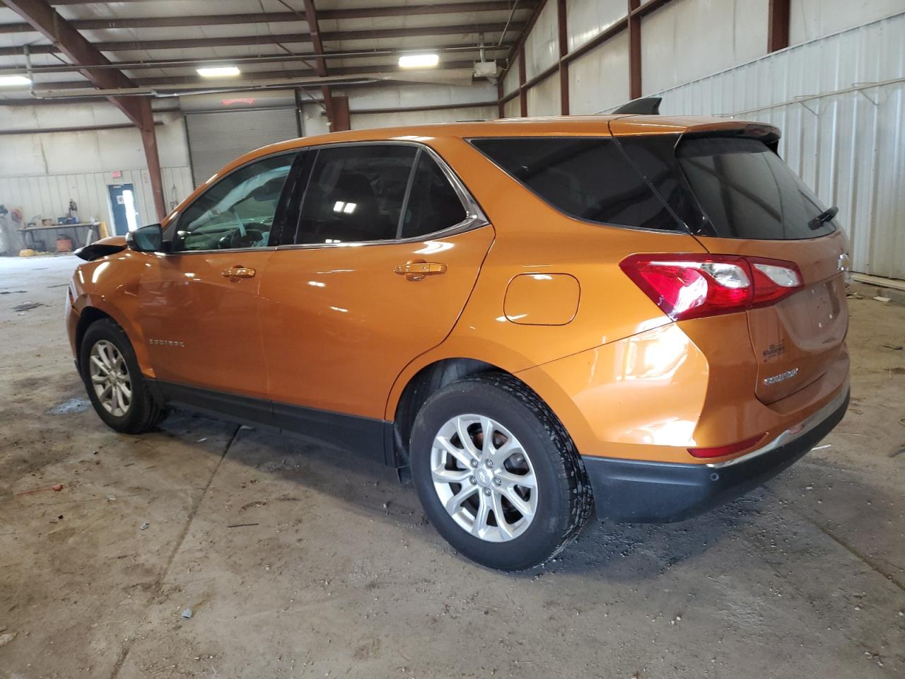 2018 Chevrolet Equinox - Image 2