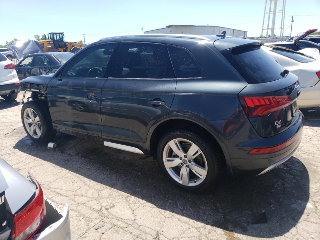 WA1ANAFY9J2027268 2018 AUDI Q5 - Image 2