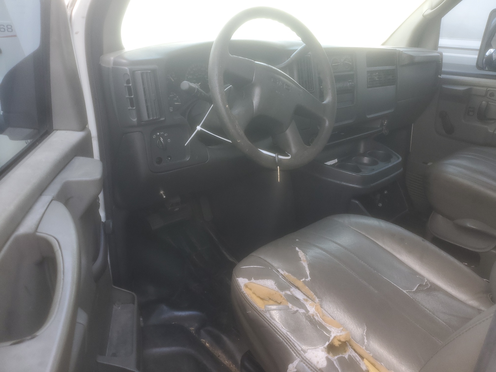 1GDJG31U141910612 2004 GMC Savana Cutaway G3500