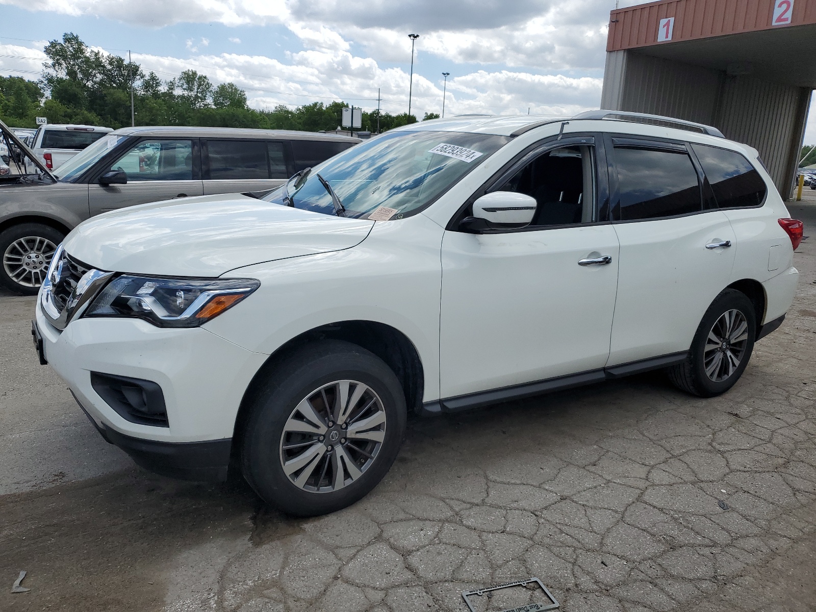 2017 Nissan Pathfinder S vin: 5N1DR2MM4HC684444