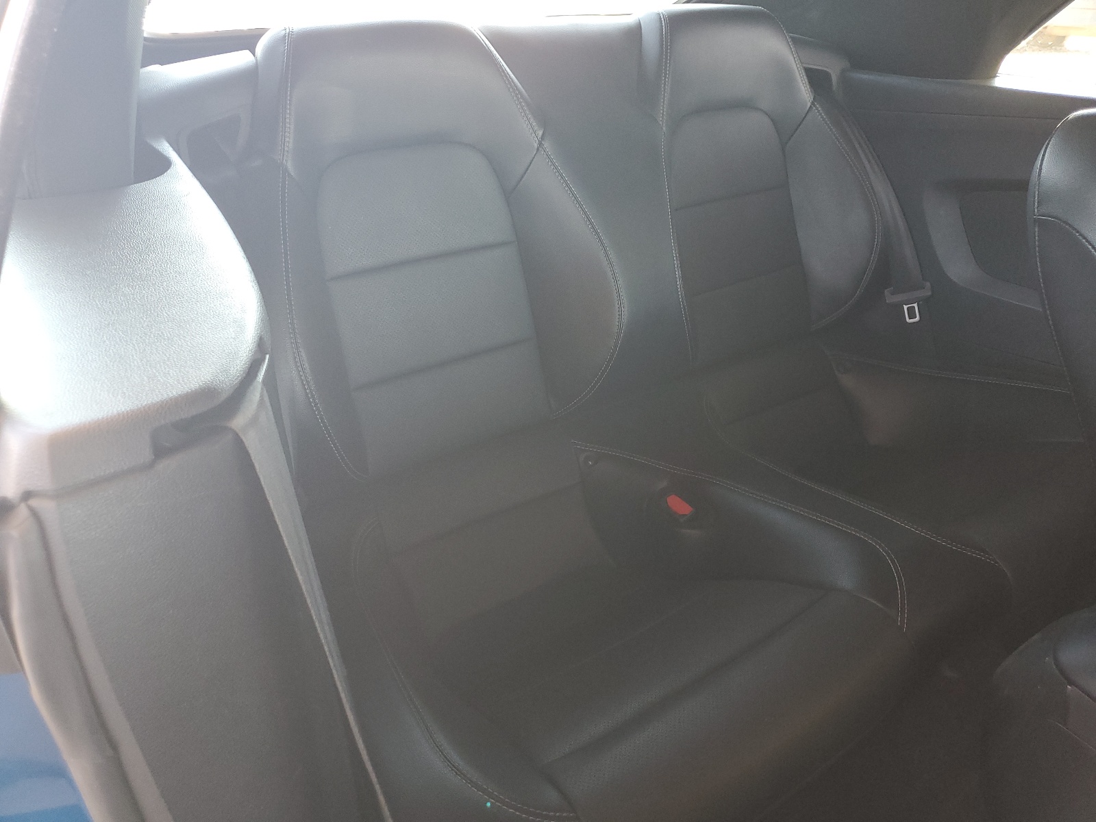 1FATP8UH3M5121031 2021 Ford Mustang