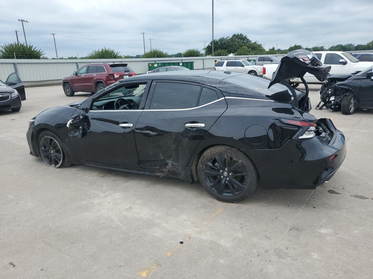 2021 Nissan Maxima - Image 2
