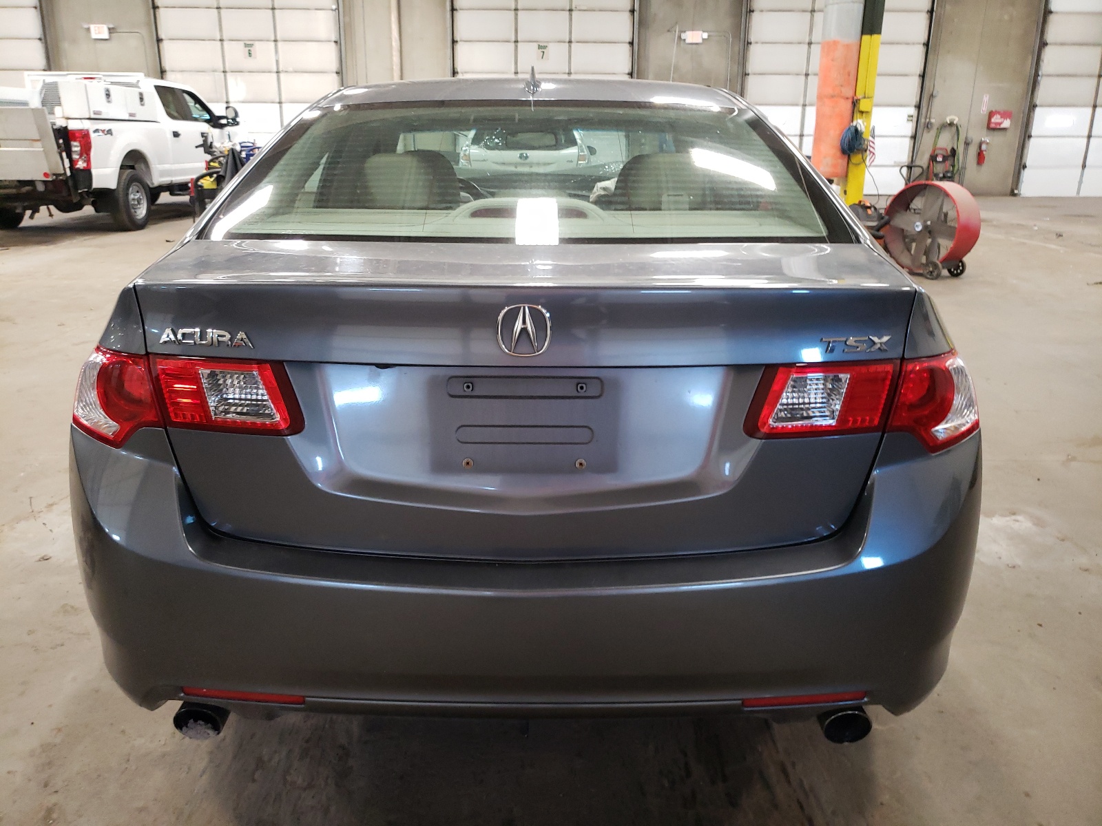 JH4CU2F68AC008841 2010 Acura Tsx