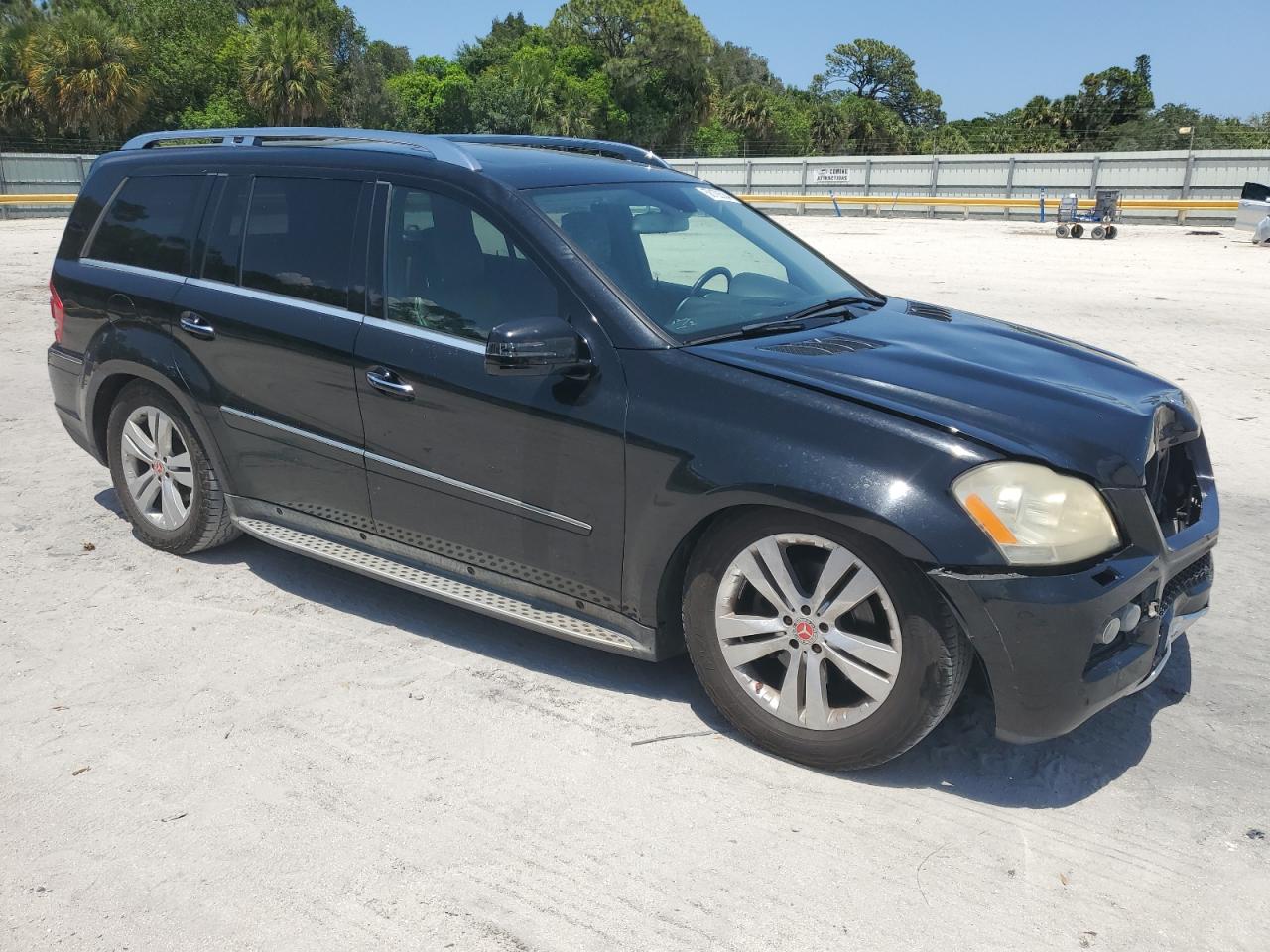 2011 Mercedes-Benz Gl 450 4Matic VIN: 4JGBF7BE0BA706760 Lot: 63033404