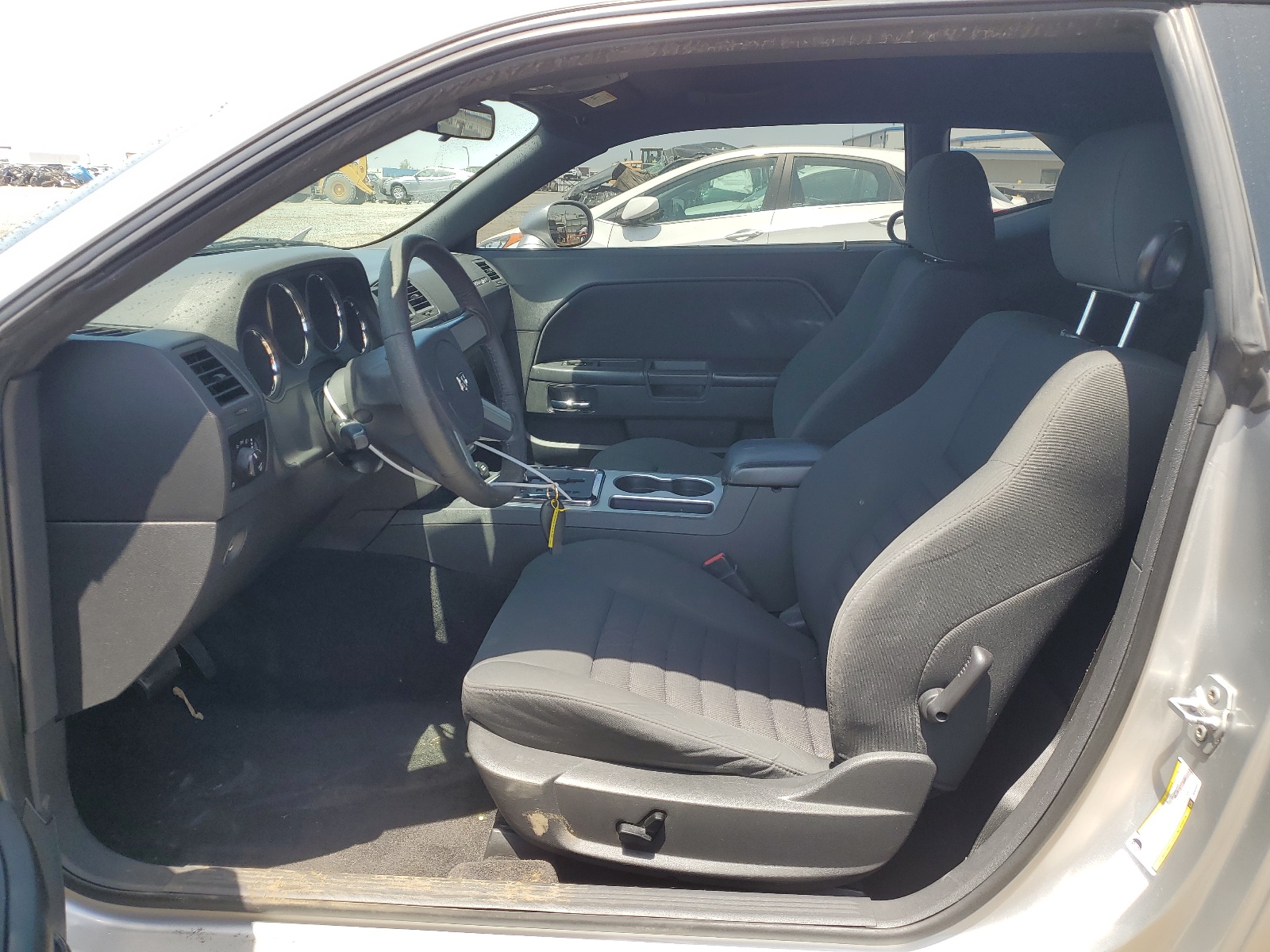 2B3LJ44V99H604552 2009 Dodge Challenger Se