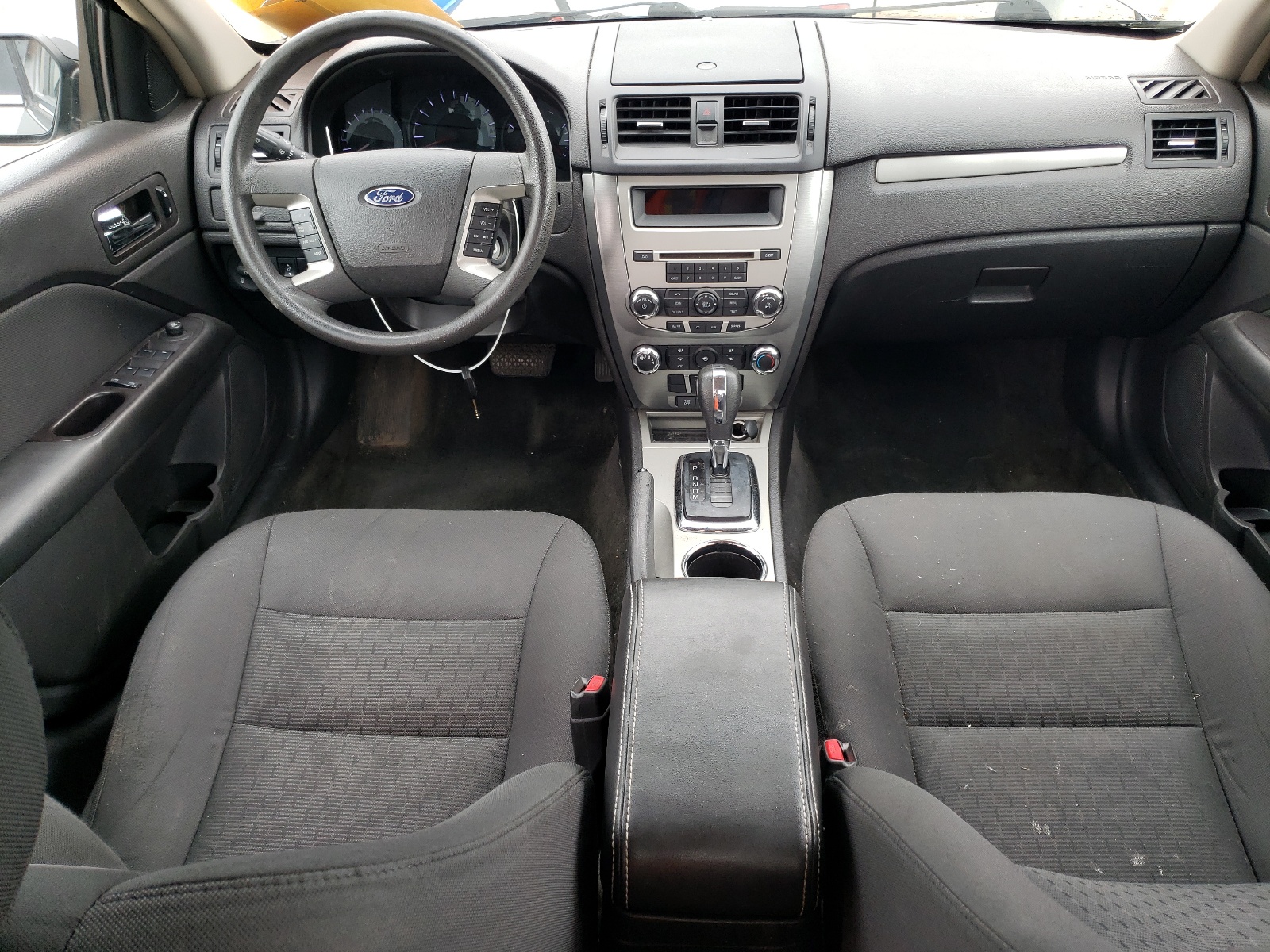 3FAHP0HGXBR167913 2011 Ford Fusion Se