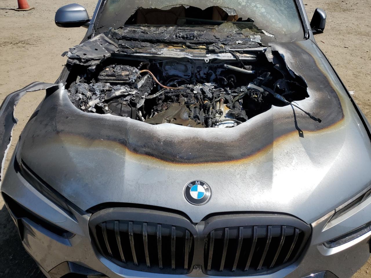 2024 BMW X7 - Image 12