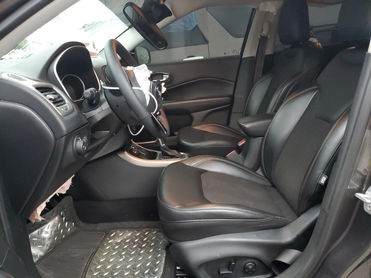 2019 Jeep Compass Latitude VIN: 3C4NJDBB5KT595460 Lot: 81196675