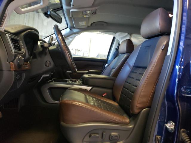  NISSAN TITAN 2019 Granatowy