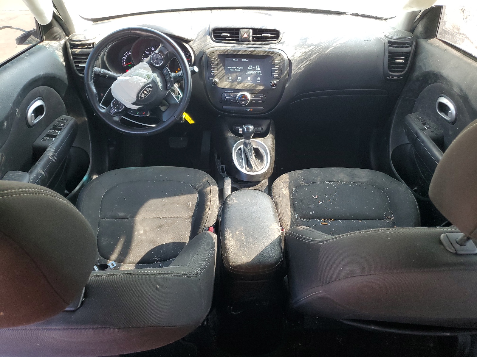 KNDJP3A57J7582957 2018 Kia Soul +