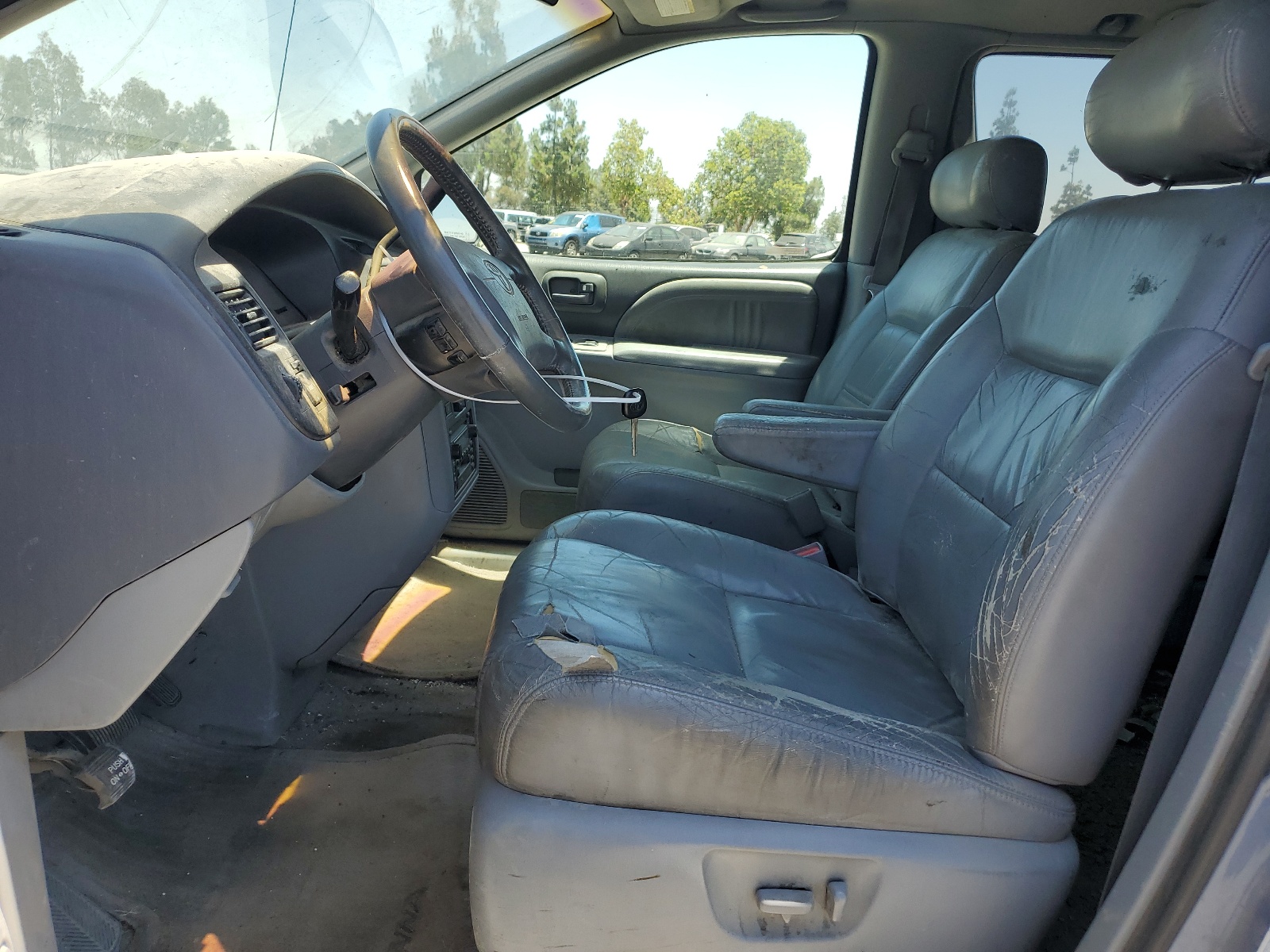 4T3ZF13C2YU187492 2000 Toyota Sienna Le