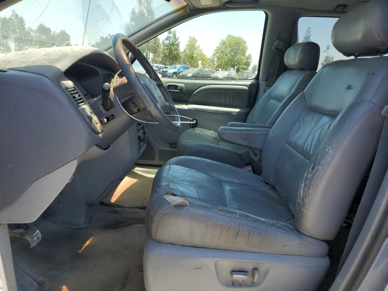 2000 Toyota Sienna Le VIN: 4T3ZF13C2YU187492 Lot: 60138614