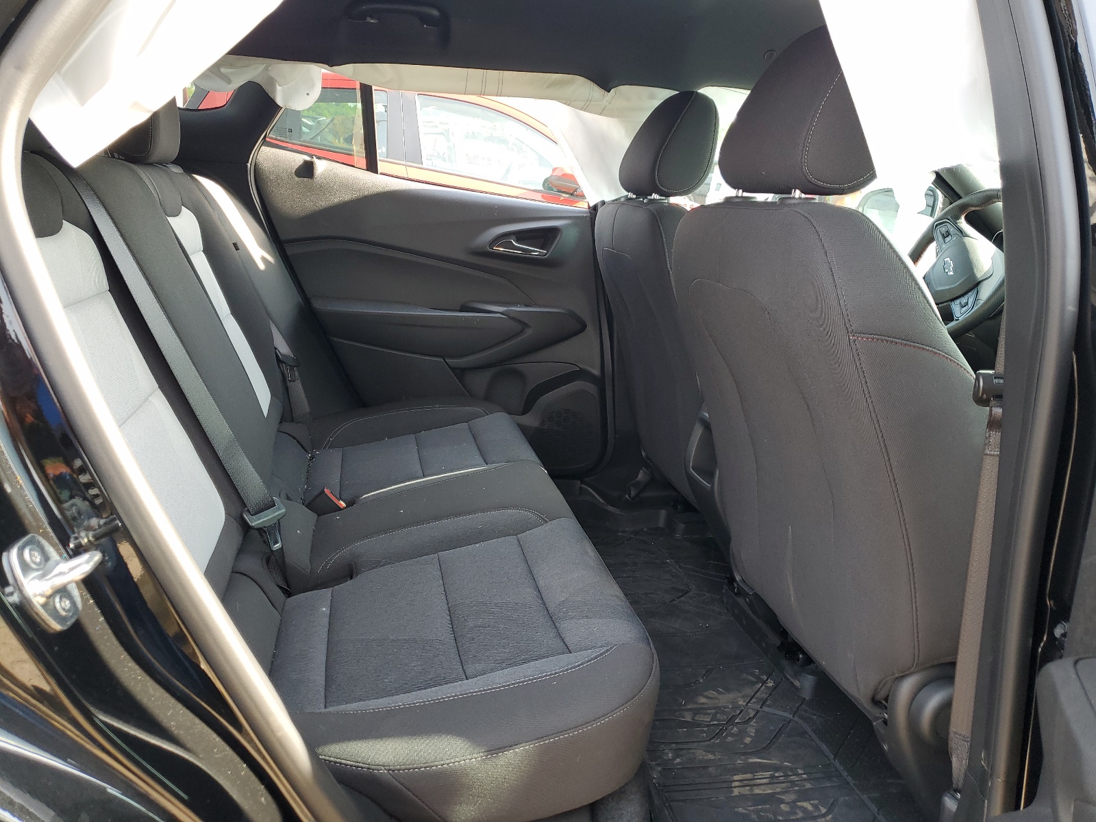 KL77LGE25RC109166 2024 Chevrolet Trax 1Rs