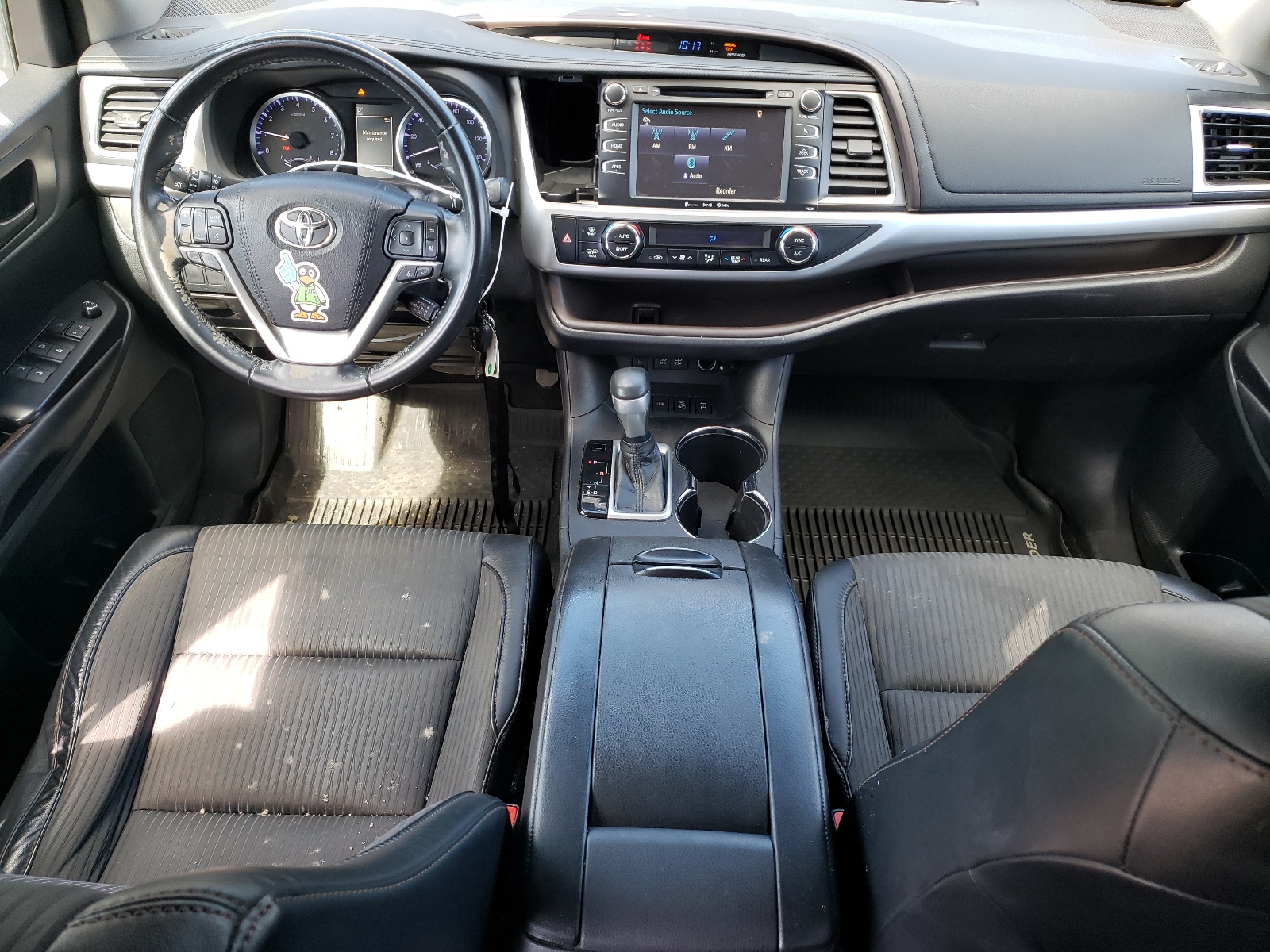 5TDBZRFH2JS843499 2018 Toyota Highlander Le