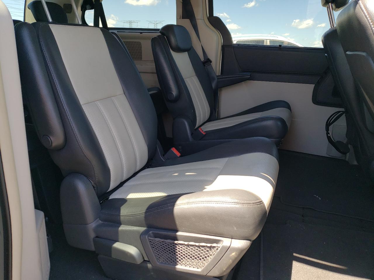 2010 Chrysler Town & Country Touring Plus VIN: 2A4RR8D17AR456612 Lot: 60358544