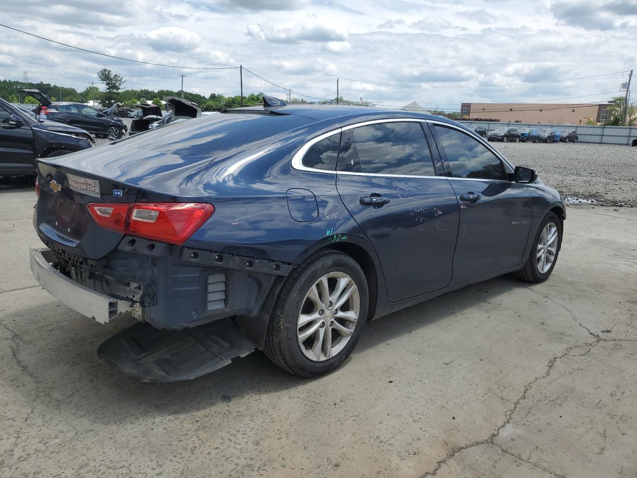 2017 Chevrolet Malibu - Image 3
