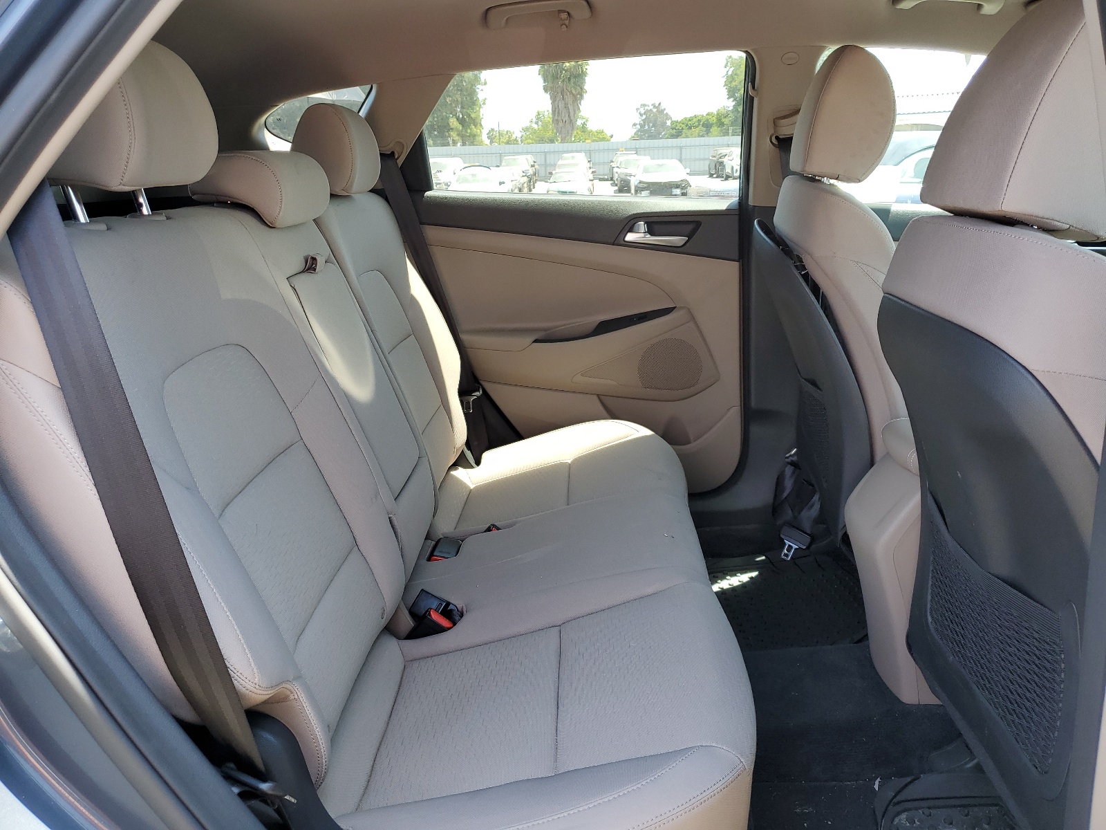 KM8J33A44KU004929 2019 Hyundai Tucson Limited