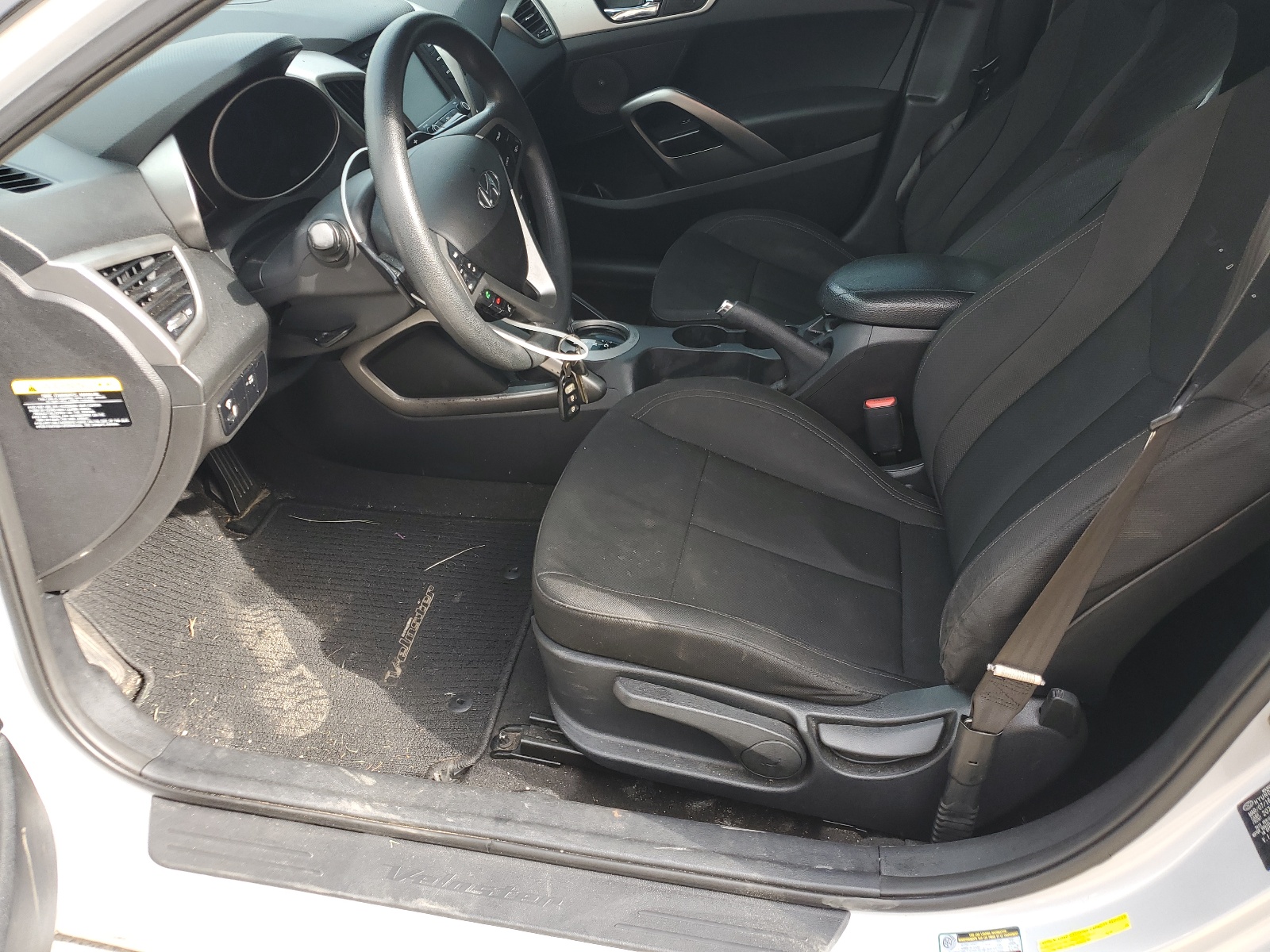 KMHTC6AD1GU292717 2016 Hyundai Veloster