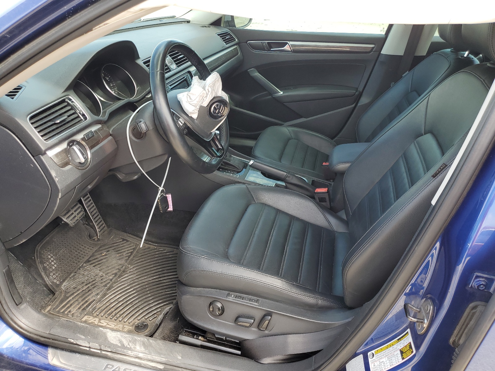 1VWCT7A38HC036385 2017 Volkswagen Passat Sel Premium