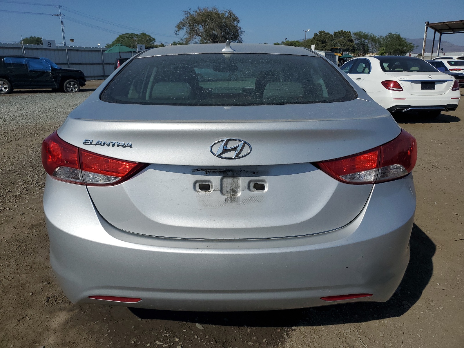 KMHDH4AE8CU271909 2012 Hyundai Elantra Gls