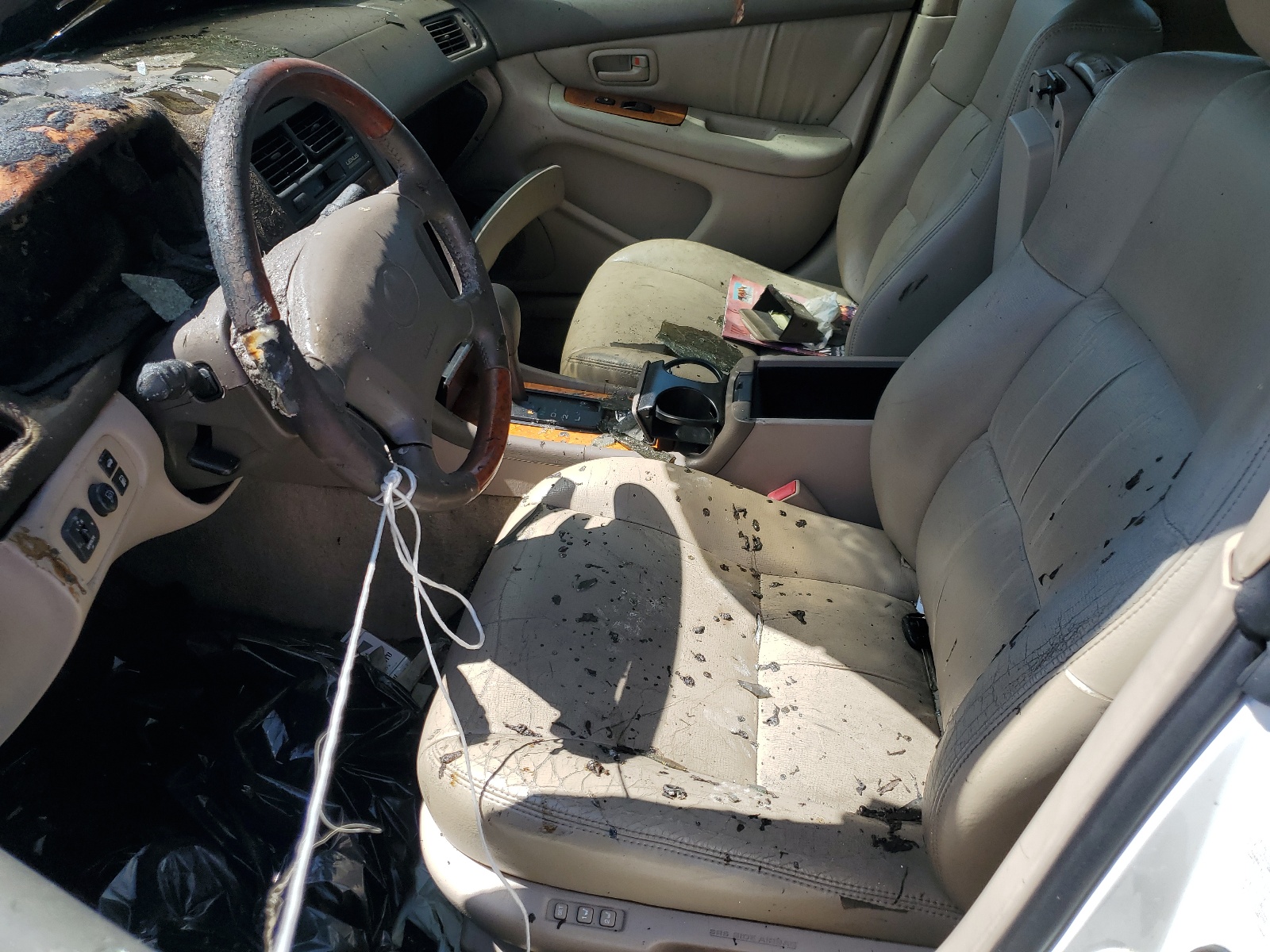 JT8BF28G4Y5102399 2000 Lexus Es 300