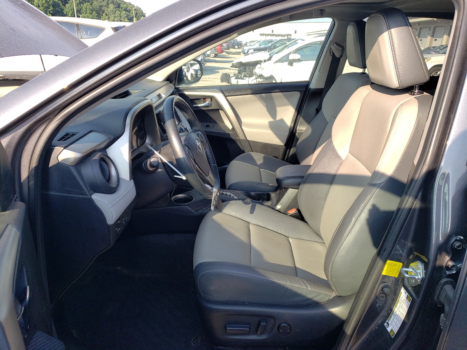 2T3YFREV6FW146319 2015 Toyota Rav4 Limited