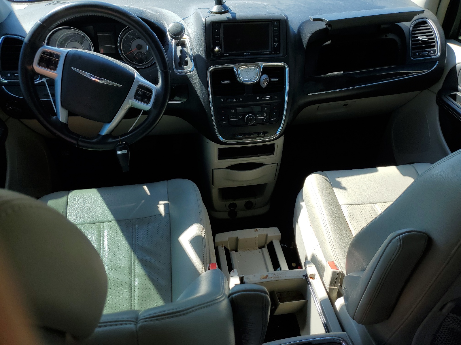 2C4RC1BG2CR300695 2012 Chrysler Town & Country Touring