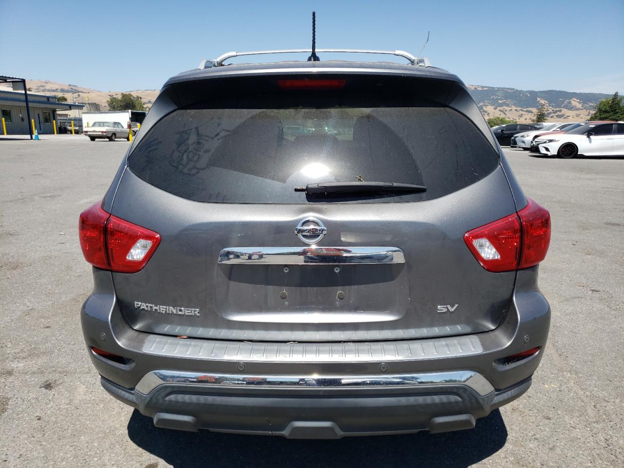 2018 Nissan Pathfinder S VIN: 5N1DR2MN6JC618668 Lot: 59488404