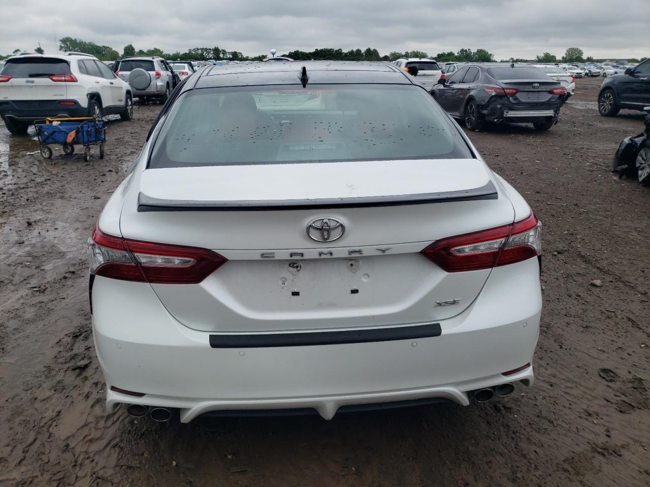 4T1B61HK2KU209959 2019 Toyota Camry Xse