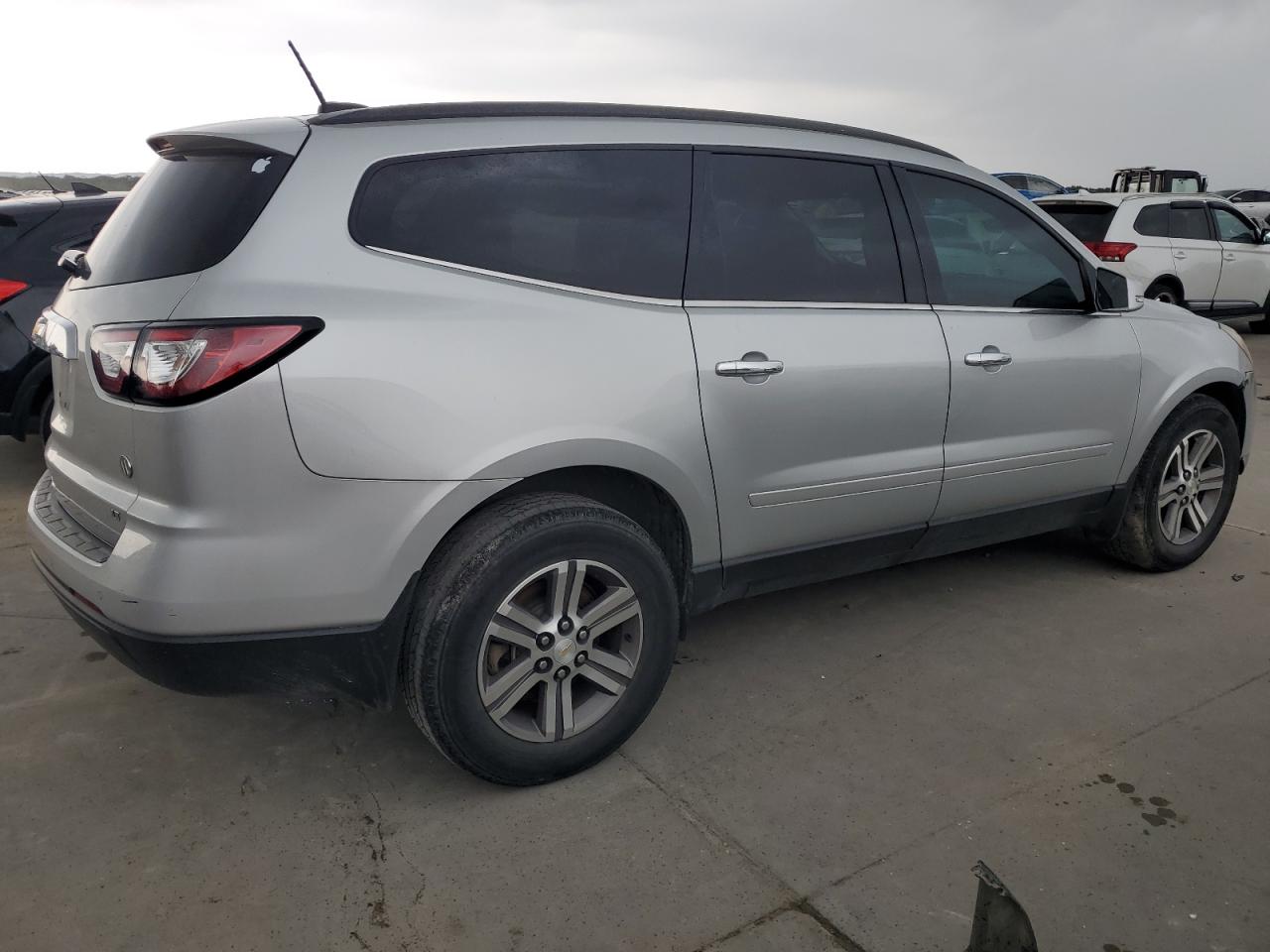 1GNKRGKD4HJ311242 2017 Chevrolet Traverse Lt