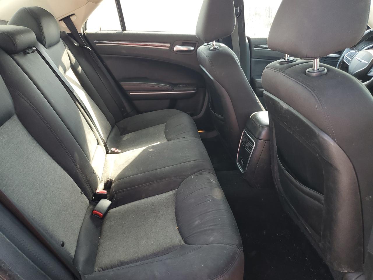 2019 Chrysler 300 Touring VIN: 2C3CCAAGXKH555921 Lot: 56613694